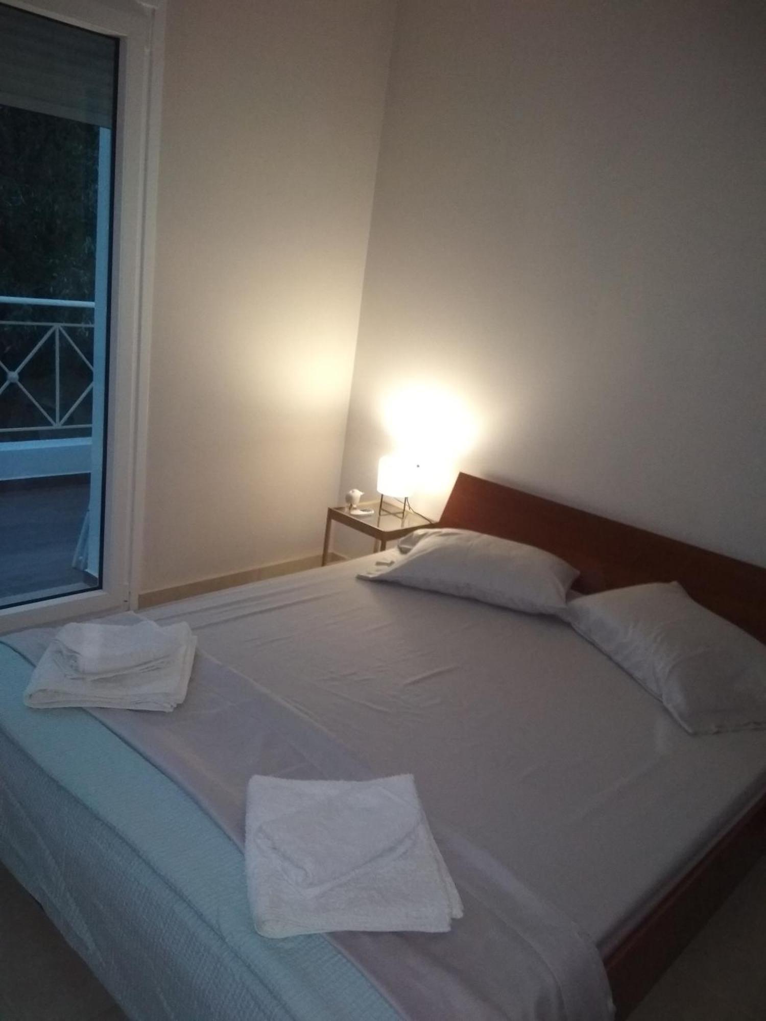 Cozy Villa Vita Lagonisi Kalivia Thorikou Room photo